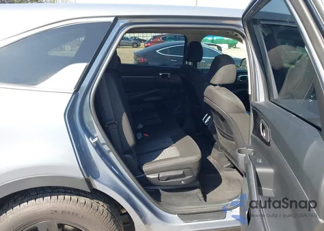 2022 Kia Sorento Lx z USA, uszkodzony, nr VIN 5XYRG4LC6NG116398